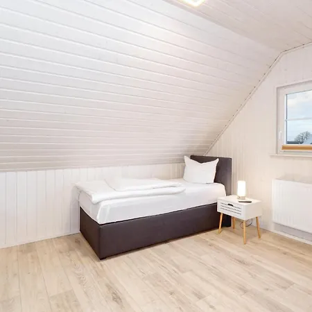 2 Bedroom Gorgeous In Holiday home *