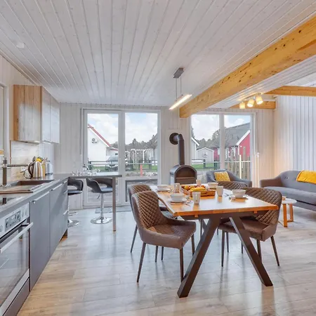 2 Bedroom Gorgeous In *